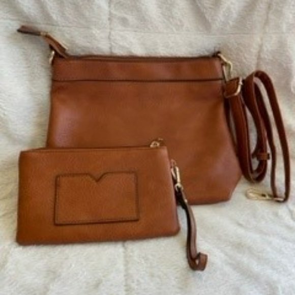 Crossbody & wristlet set - Picture 1 of 4